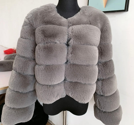 Grey faux fur coat (PRE ORDER 12 DAY DELIVERY)